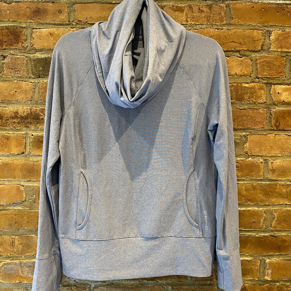 Zero Restriction cozy pullover